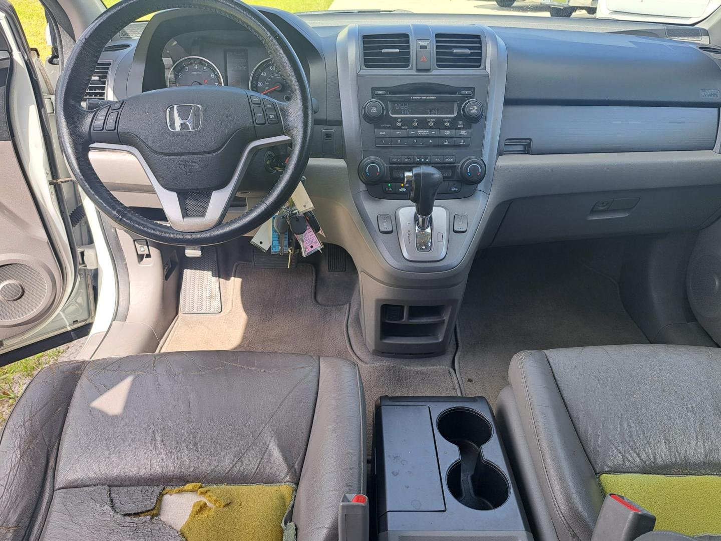 2008 White Honda CR-V (JHLRE38798C) , AUTOMATIC transmission, located at 1181 Aurora Rd, Melbourne, FL, 32935, (321) 241-1100, 28.132914, -80.639175 - Photo#4